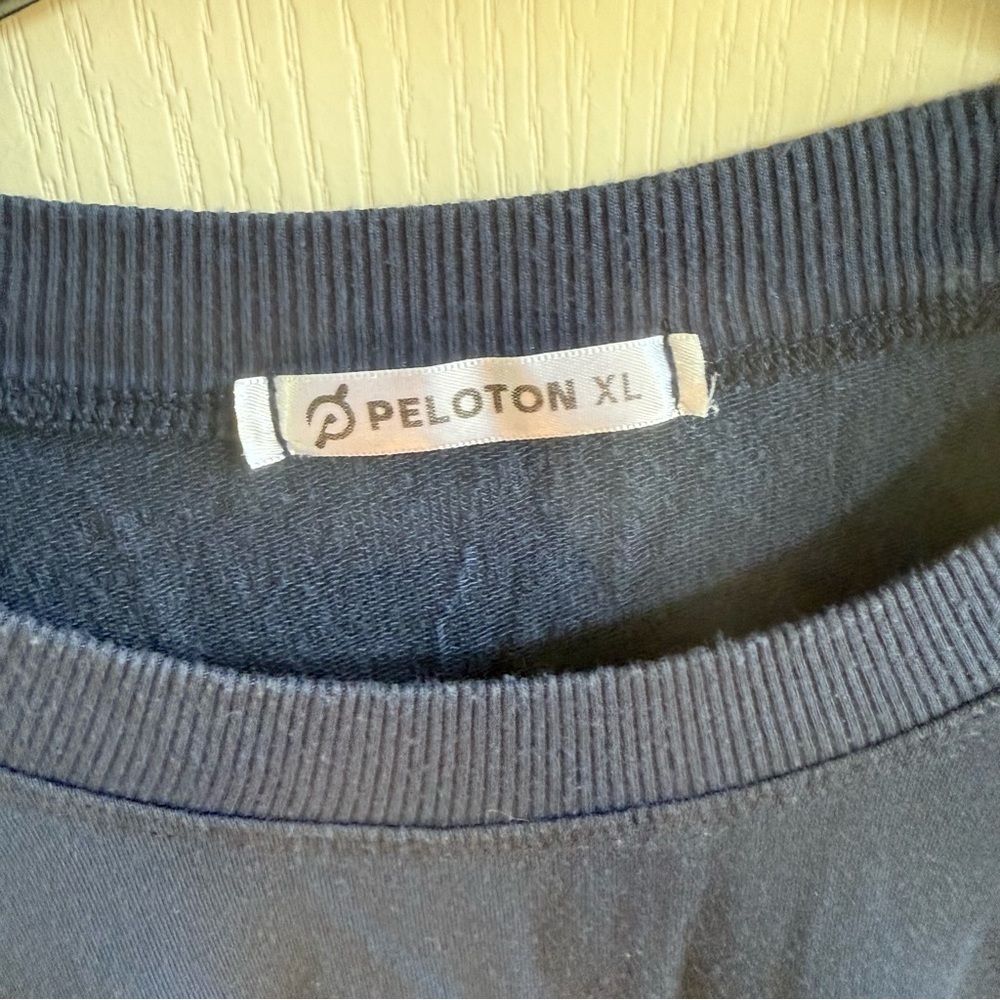 Peloton blue long sleeve tshirt. Size XL - Picture 2 of 4